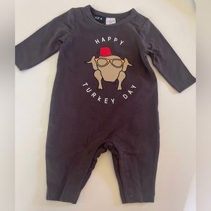Friends TV Series size 0-3 months Happy Turkey Day romper - NEW